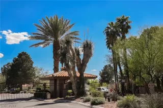 Photo #4: 2397383 Listing