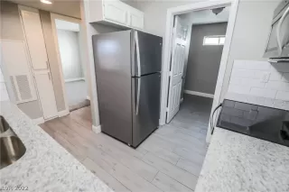 Photo #1: 2397404 Listing