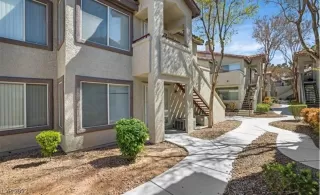 Photo #2: 2397421 Listing 