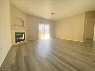 Photo #6: 2397428 Listing 