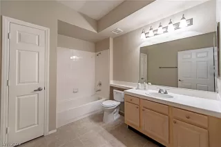 Photo #5: 2397438 Listing