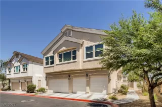 Photo #2: 2397445 Listing