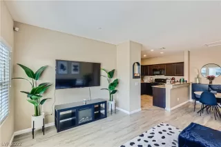 Photo #6: 2397445 Listing