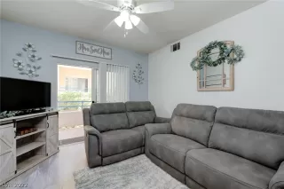 Photo #5: 2397450 Listing 