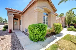 Photo #3: 2397457 Listing 