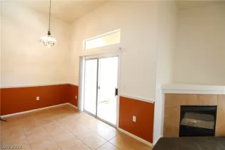 Photo #5: 2397464 Listing