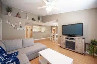 Photo #3: 2397501 Listing