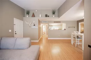 Photo #4: 2397501 Listing