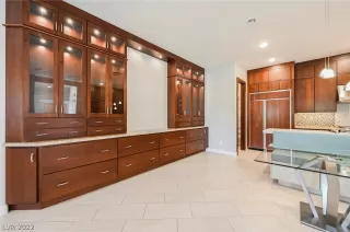 Photo #1: 2397510 Listing 