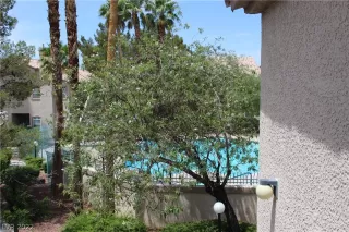 Photo #4: 2397512 Listing