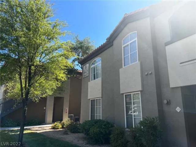 MLS: 2397531 Condo For Sale