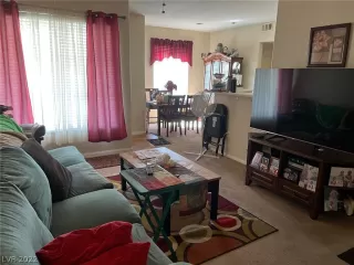 Photo #4: 2397531 Listing