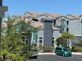 Photo #2: 2397532 Listing