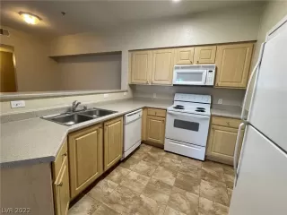 Photo #6: 2397532 Listing