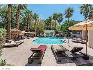 Photo #5: 2397542 Listing 
