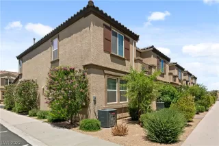 Photo #2: 2397546 Listing 