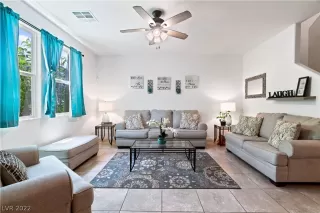 Photo #3: 2397546 Listing 