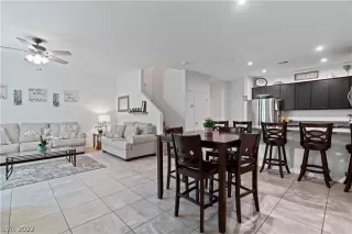 Photo #6: 2397546 Listing 