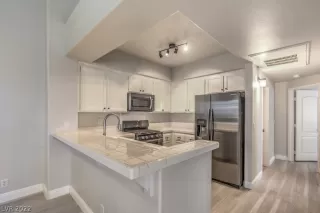 Photo #3: 2397551 Listing 