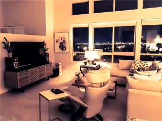 Photo #5: 2397566 Listing 