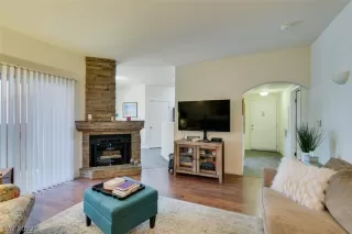 Photo #3: 2397608 Listing