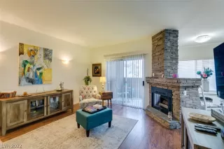 Photo #4: 2397608 Listing