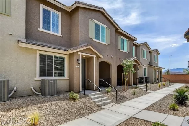 MLS: 2397613 Condo For Sale