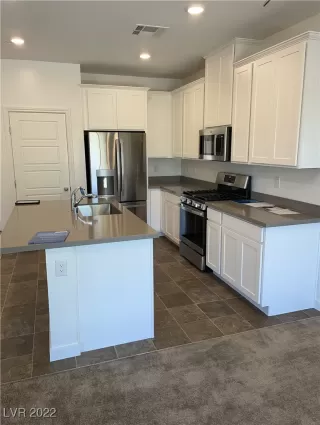 Photo #6: 2397613 Listing 