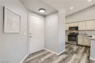 Photo #2: 2397646 Listing