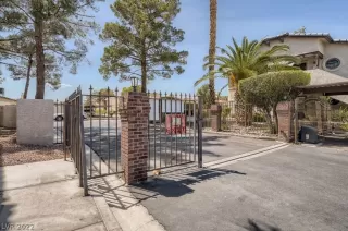 Photo #2: 2397699 Listing