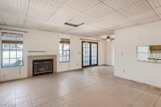 Photo #4: 2397699 Listing