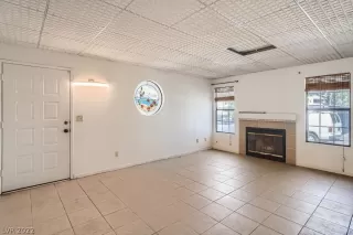 Photo #6: 2397699 Listing