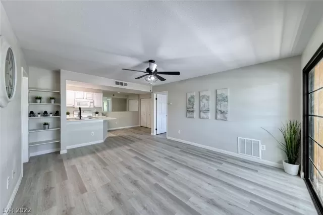MLS: 2397701 Condo For Sale