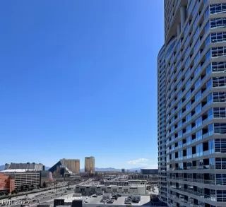 Photo #5: 2397710 Listing 