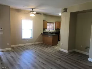 Photo #4: 2397715 Listing 
