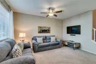 Photo #4: 2397736 Listing