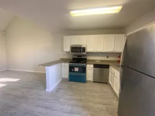 Photo #4: 2397789 Listing 