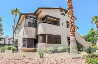 Photo #1: 2397794 Listing