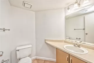 Photo #6: 2397796 Listing