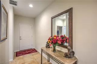 Photo #4: 2397801 Listing