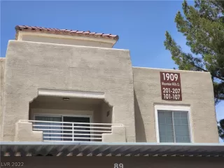 Photo #4: 2397820 Listing