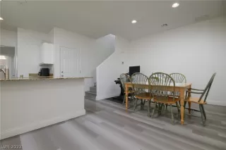 Photo #5: 2397834 Listing 