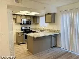 Photo #2: 2397875 Listing 