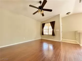 Photo #5: 2397876 Listing 