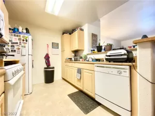 Photo #3: 2397915 Listing 