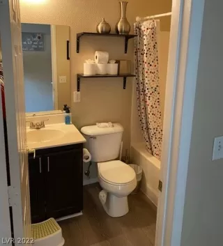 Photo #3: 2397933 Listing 