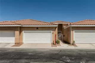 Photo #1: 2397942 Listing