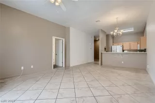 Photo #4: 2397942 Listing