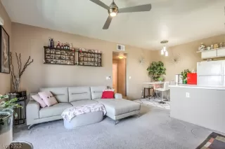 Photo #4: 2397954 Listing