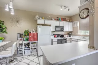 Photo #6: 2397954 Listing